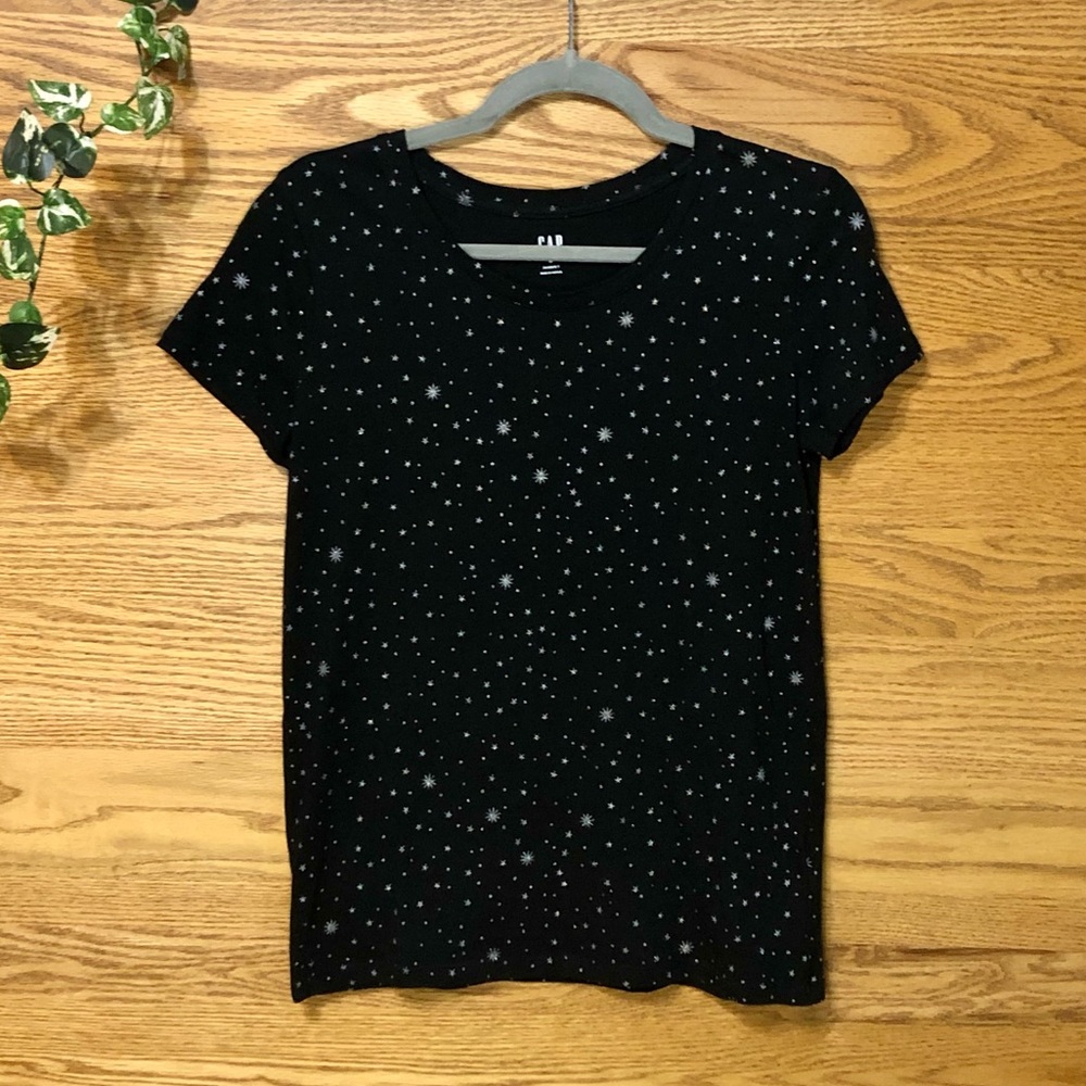 Gap Favorite T Size Medium